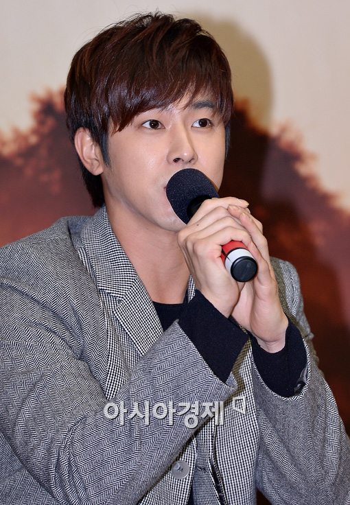 [포토]'동방신기' 정윤호, "팬들이 도와주셔서 더 감사해"