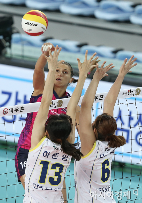 [포토] 바실레바 '힘껏!'