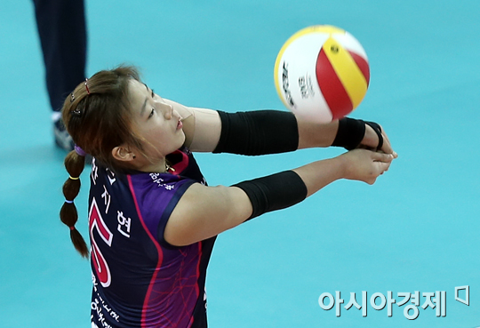 [포토] 한지현 '정확히 받는다'