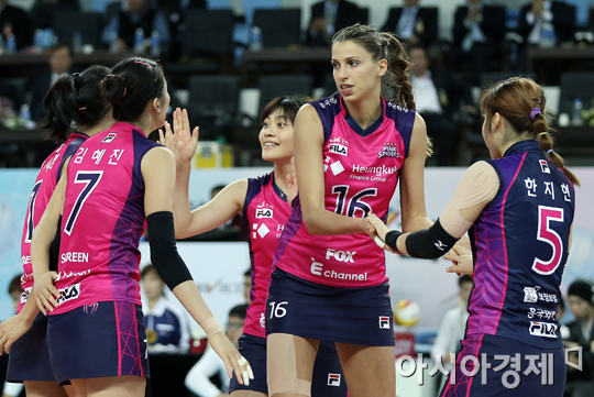 [포토] 흥국생명 '도로공사 잡았어~'