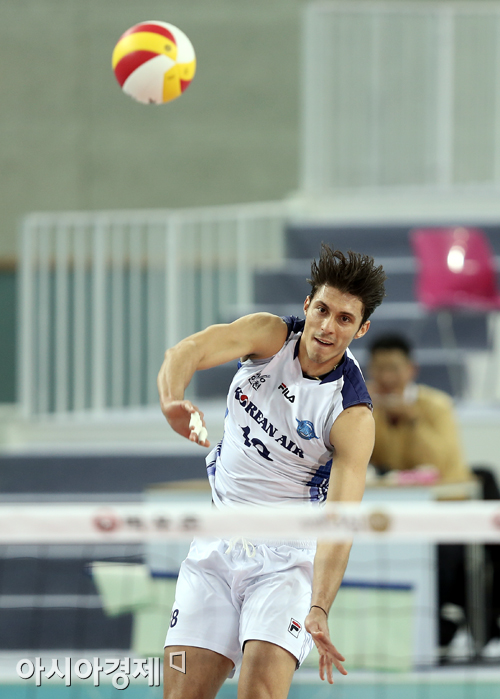 [포토] 마이클 '시원하게 쏜다!'