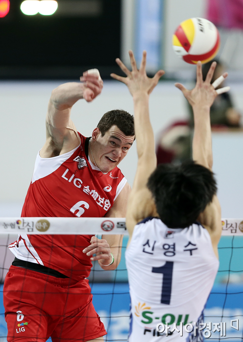 [포토] 에드가 '두 눈 부릅뜨고'