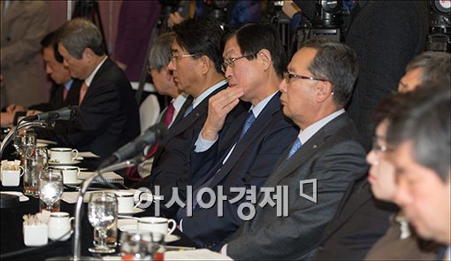 [포토]심각한 공공기관장들