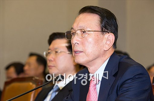 [포토]답변하는 김기춘 비서실장