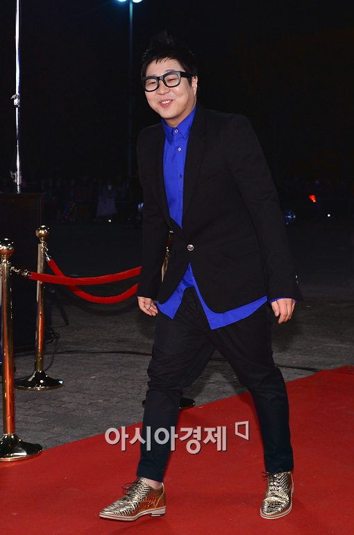 [포토]'멜론뮤직어워드' 레드카펫 밟는 신사동호랭이