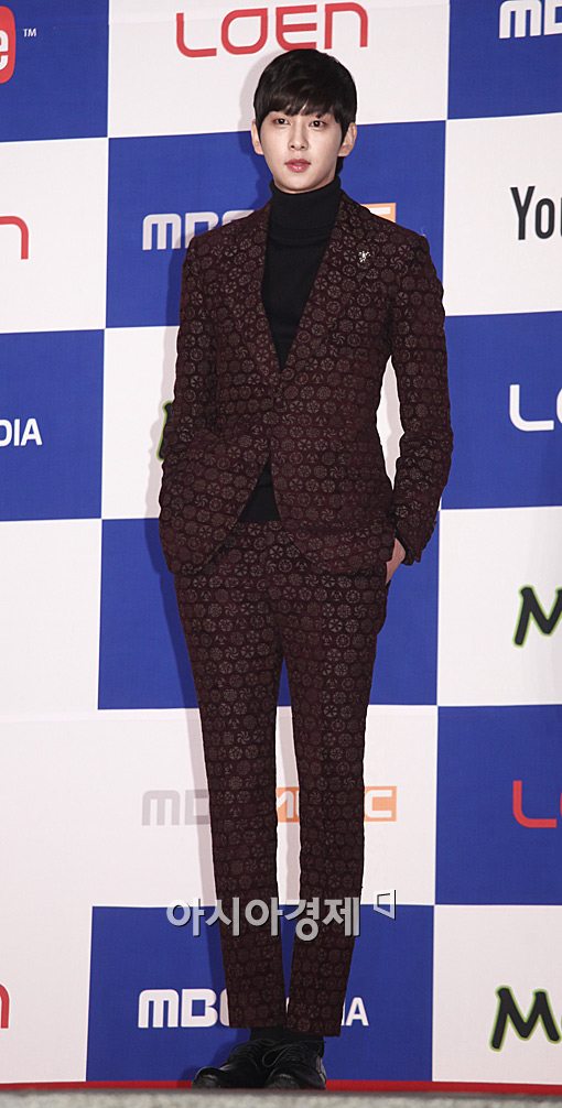 [포토]'멜론뮤직어워드' 강철웅, 조각이 따로 없네!