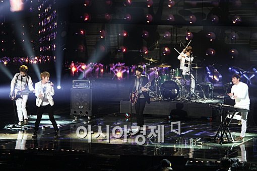 [포토]슈퍼스타K5 무대 오른 정준영-딕펑스