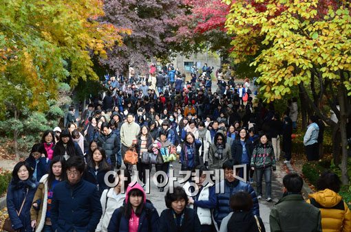 [포토]수험생의 주말은 논술 러시