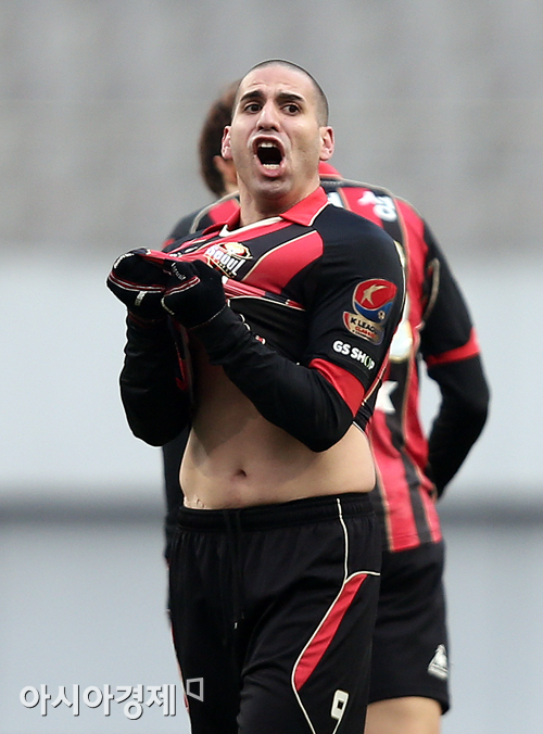 [포토] 에스쿠데로 '동점골 넣었어!'