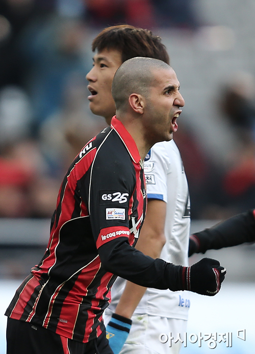 [포토] 에스쿠데로 동점골, 희비교차