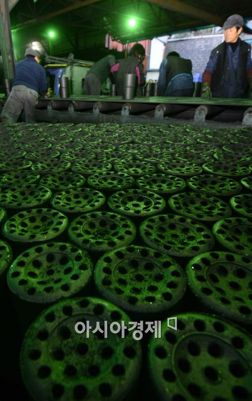 [포토]쌓인 연탄들