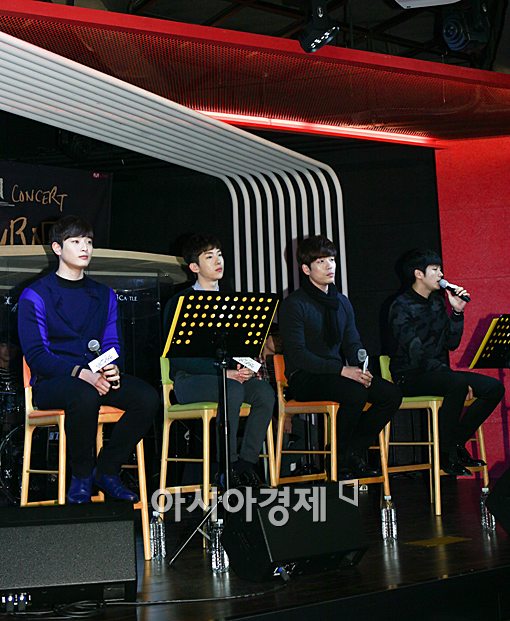 [포토]2AM, 소녀팬 흔드는 '아름다운 하모니'