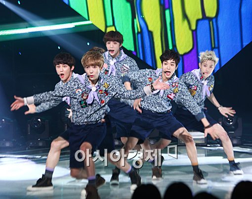 [포토]에이젝스, 파워풀한 군무