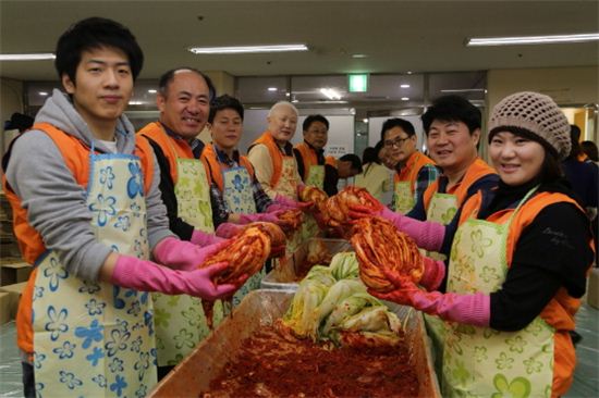 한화손보, 김장담그기 봉사활동