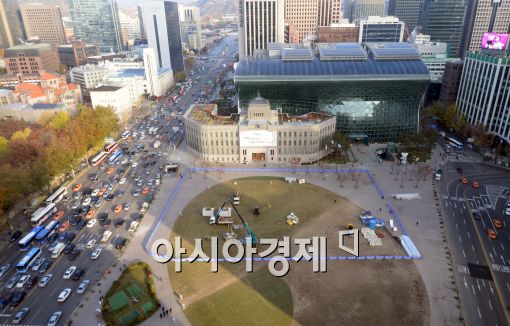 [포토]서울광장 야외 스케이트장 개장 준비