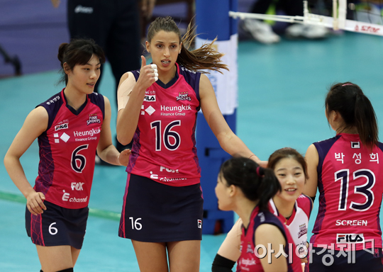 [포토] 흥국생명 바실레바 '엄지 번쩍'