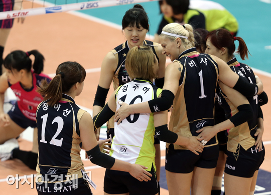 [포토] 득점에 기뻐하는 현대건설