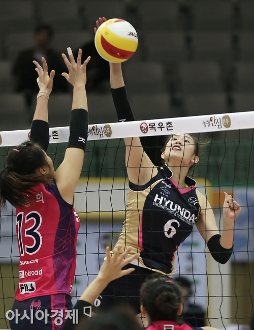 [포토] 김수지 '높이가 달라~'