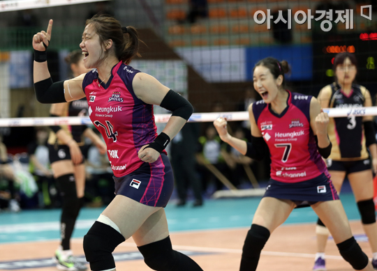 [포토] 조송화 '블로킹으로 끝냈어~'