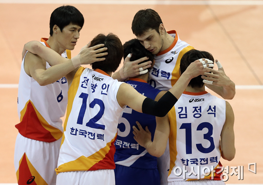 [포토] 득점에 기뻐하는 한국전력