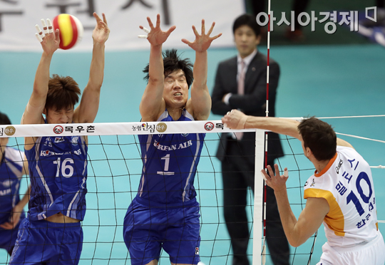 [포토] 진상헌-신영수 '밀로스를 막아라'