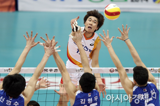 [포토] 전광인 '스핀 넣어 때린다'