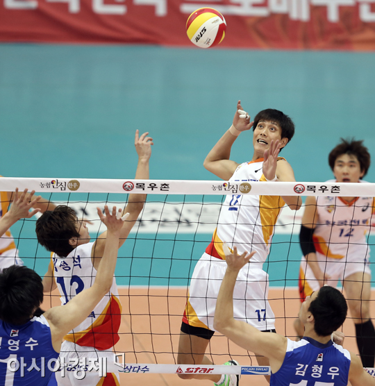 [포토] 하경민 '속공 간다!'