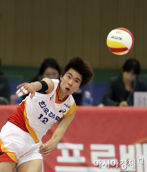 [포토] 전광인 '대포알 서브'