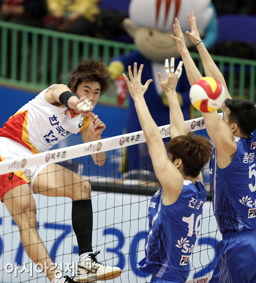 [포토] 전광인 '강력 스파이크!'