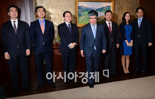 [포토]한국은행, '투자은행 전문가와의 간담회' 열어 