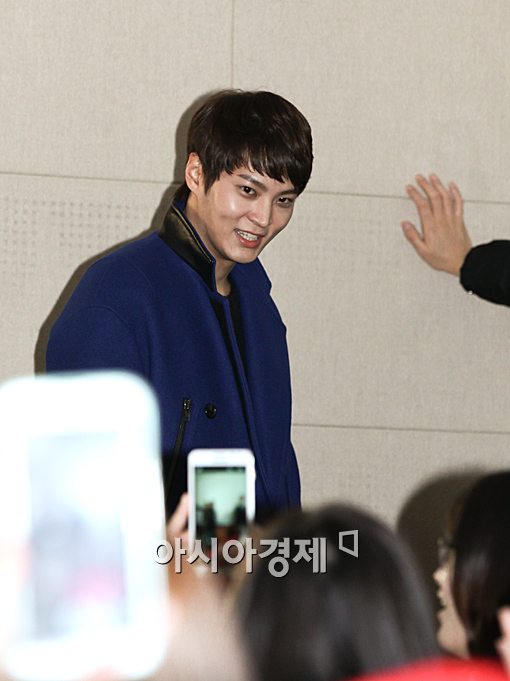 [포토]스쿨어택 주원, 갑작스런 여대 습격~