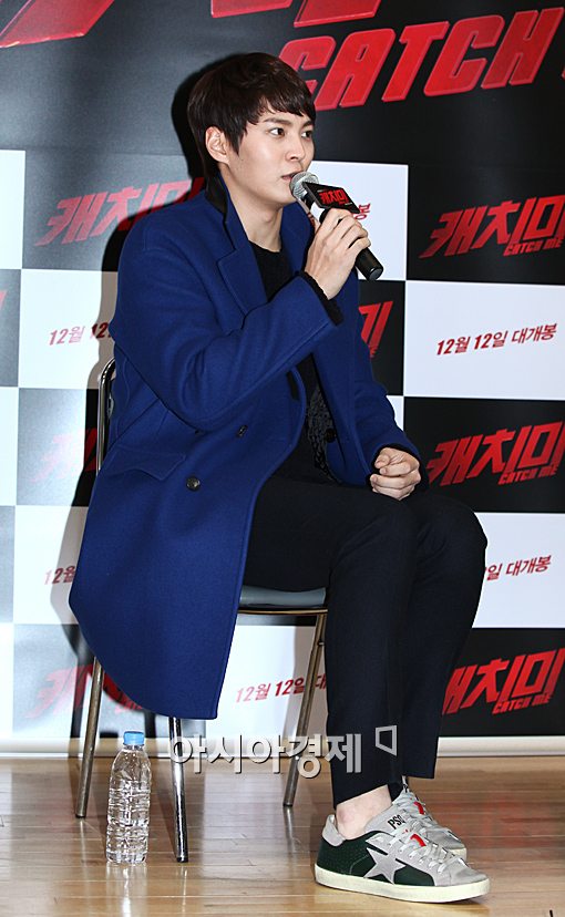 [포토]주원, 블루 코트로 멋낸 '완벽한 패션'