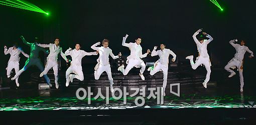 ZE:A, 첫 단독콘서트 '9人 9色' 화려한 무대 빛났다(종합) 