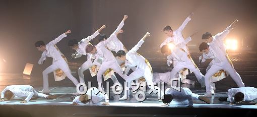 ZE:A, 첫 단독콘서트 '9人 9色' 화려한 무대 빛났다(종합) 