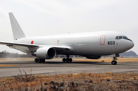 일본이 4대를 보유하고  있는 공중급유기 KC-767J