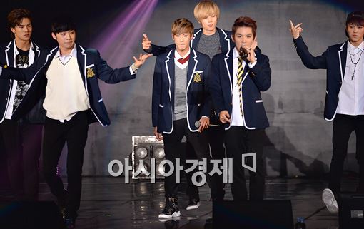 [포토]틴탑 팬클럽 ANGEL 2기 팬미팅