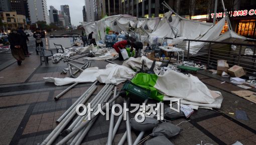 [포토]아수라장 되버린 청계광장