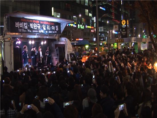 '더보컬리스트' 팀, 게릴라 공연 성황리에 개최 