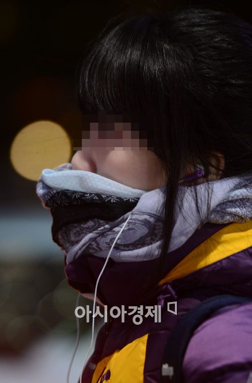 [포토]칼바람에 눈만 빼꼼