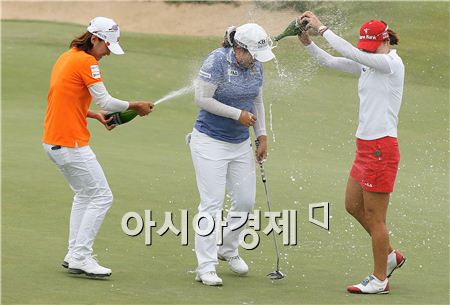  한국은 LPGA투어 2013시즌 동안 박인비(가운데)의 6승을 포함해 10승을 합작했다. 사진=Getty images/멀티비츠