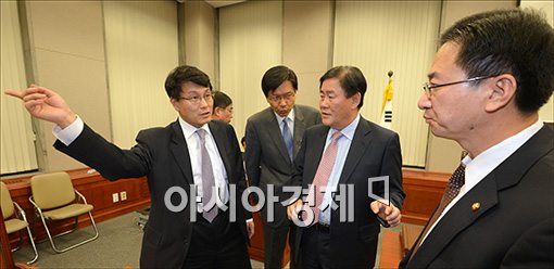 [포토]'운영위 파행을 막아보자'