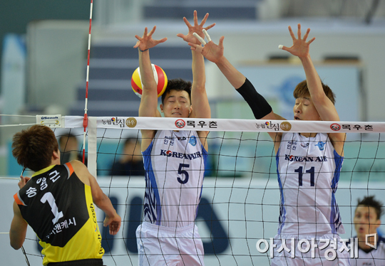 [포토] 황동일 '헤딩'