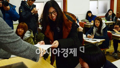 [포토]수능성적표 배부 