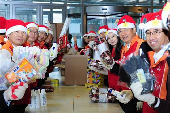 SK건설·SK가스, 저소득가정에 방한물품 지원