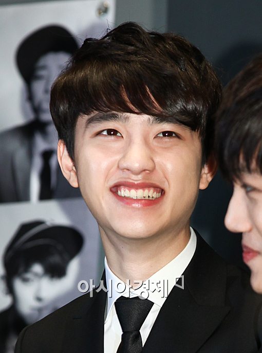 [포토]EXO 디오, 웃을때 돋보이는 '하트 입술'