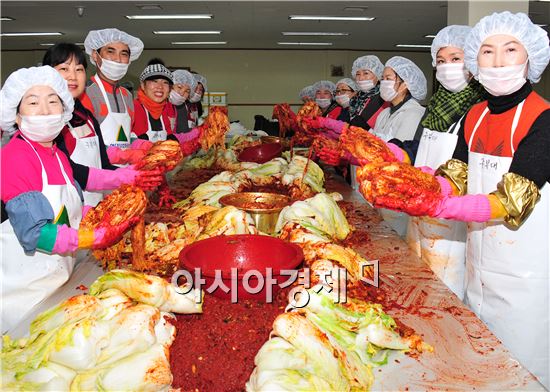 현대삼호重 직원 부인들, 겨울맞이 나눔활동 펼쳐