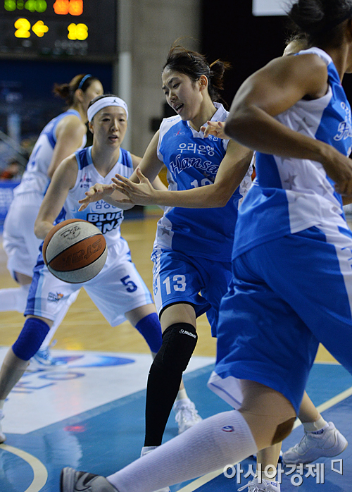 [포토] 이승아 '공을 놓쳤어'