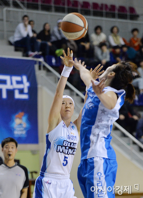 [포토] 슛 쏘는 이미선