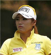 이보미, 리코컵 셋째날 공동선두