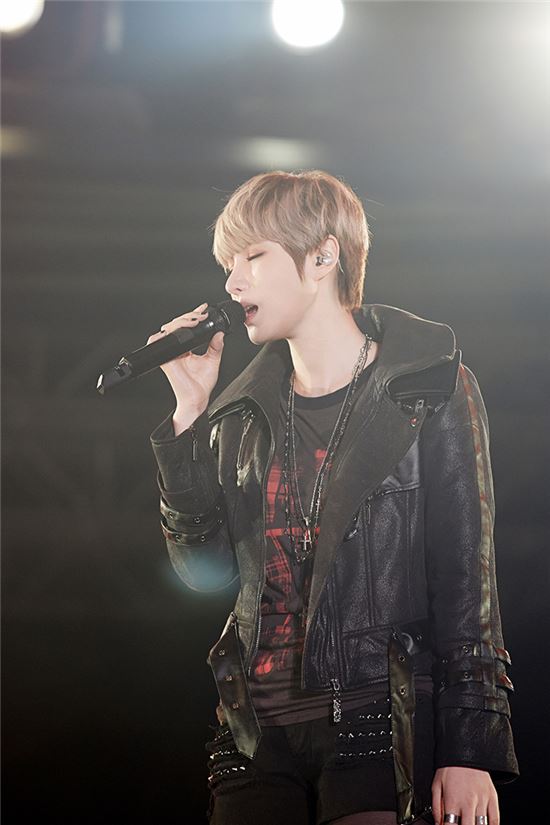 거미, '그 겨울' 日 라이브쇼 참석…완벽 가창력 선사